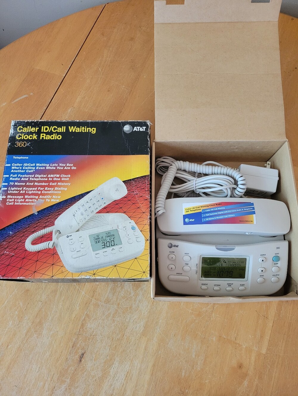 AT&T Phone w/Caller ID/Call Waiting and Clock Radio 360 White